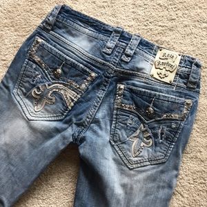 Like New Men’s Rock Revival Jeans